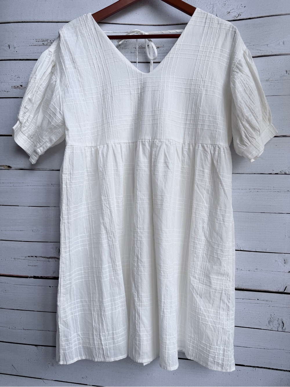 ANDREE BY UNIT White V-Neck Puff Sleeve Mini Sundress - Picture 3 of 7